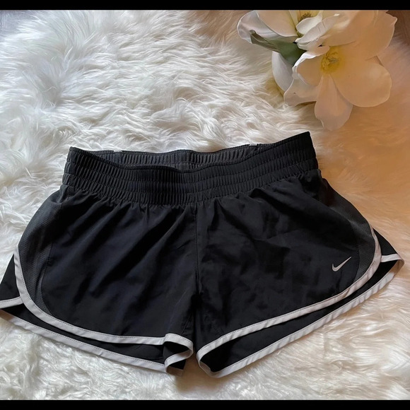 Nike Womens Black & White Dri Fit Elastic Waist - Picture 2 of 5
